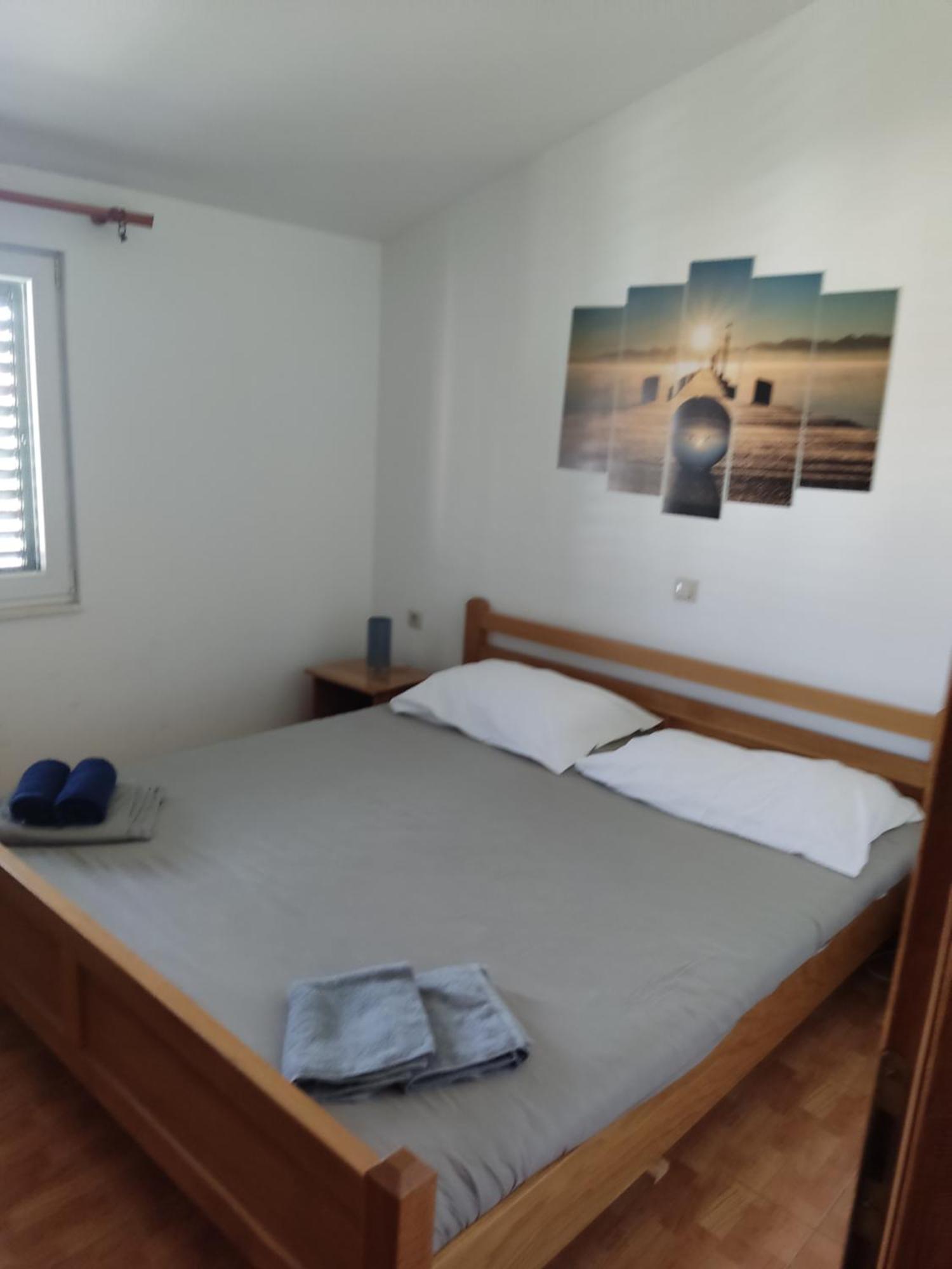 Apartments Ivana โลวิสเต ภายนอก รูปภาพ