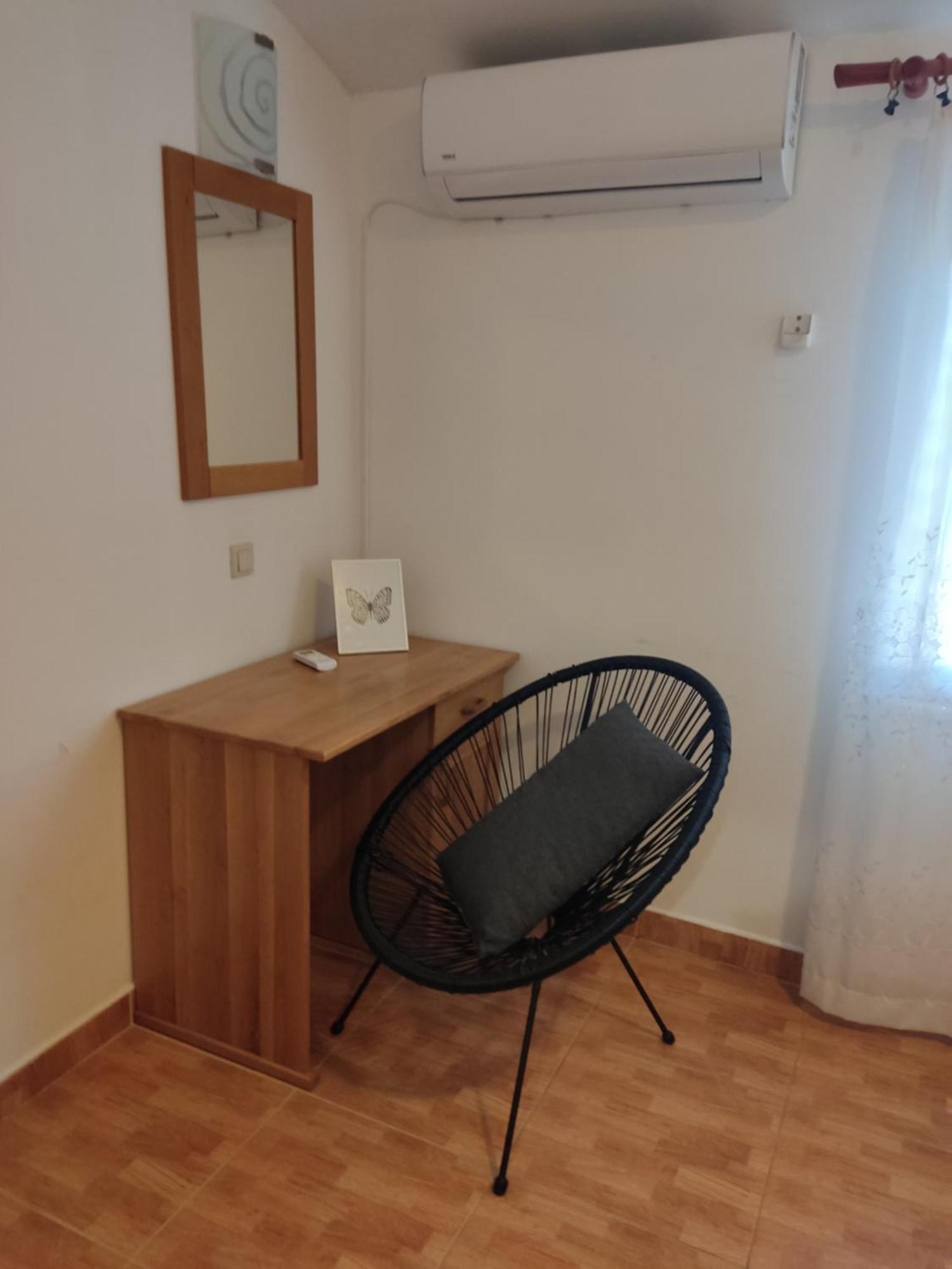 Apartments Ivana โลวิสเต ภายนอก รูปภาพ