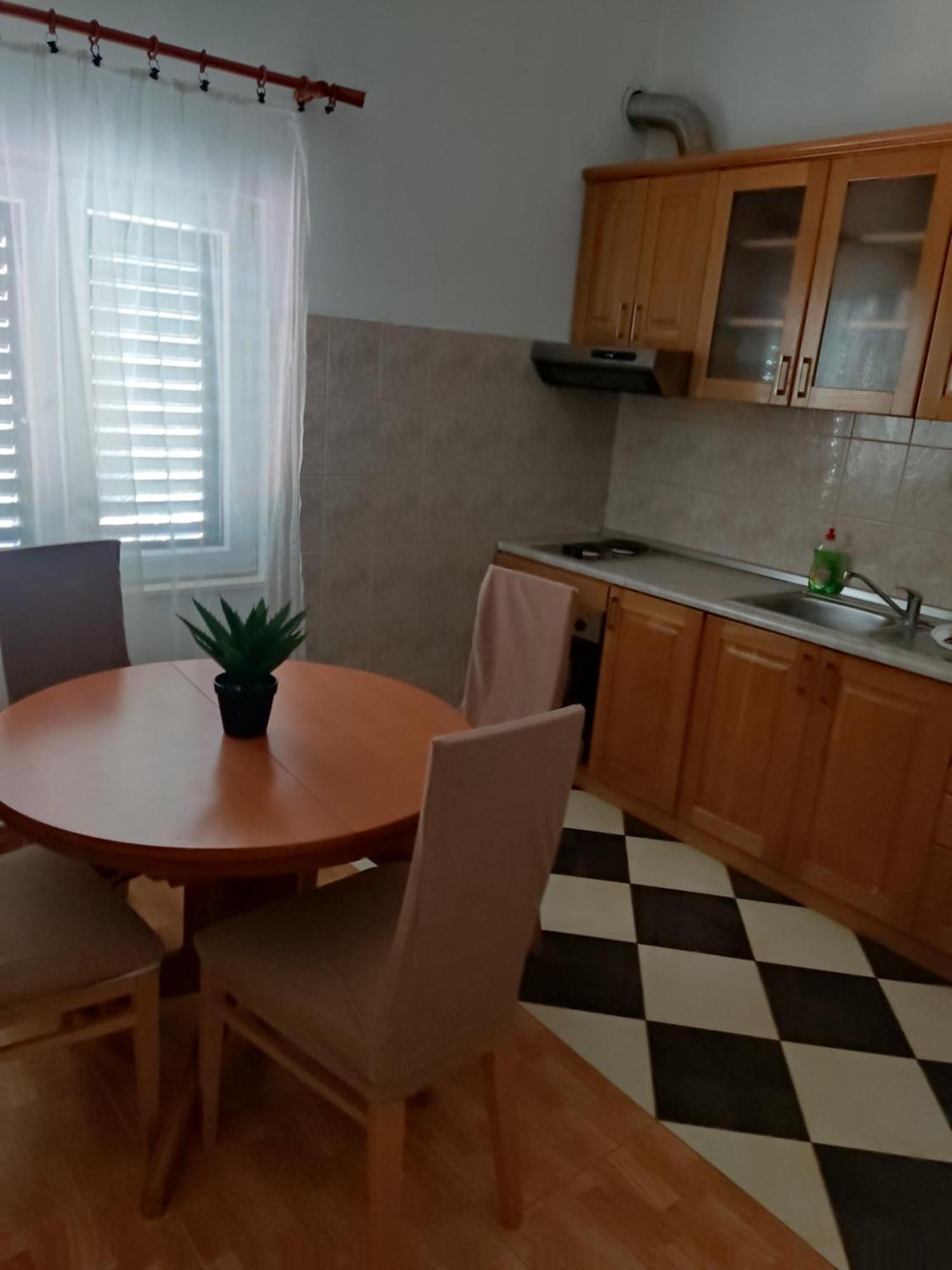 Apartments Ivana โลวิสเต ภายนอก รูปภาพ