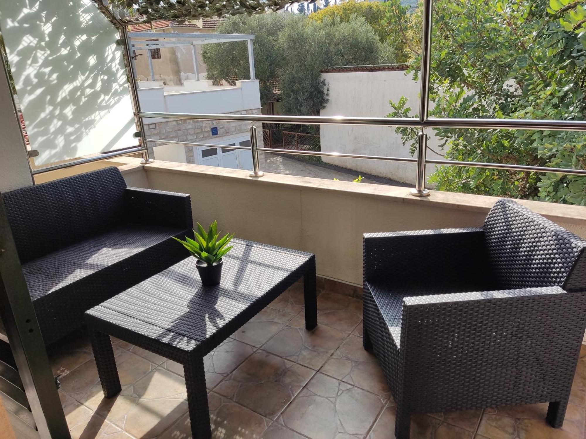 Apartments Ivana โลวิสเต ภายนอก รูปภาพ