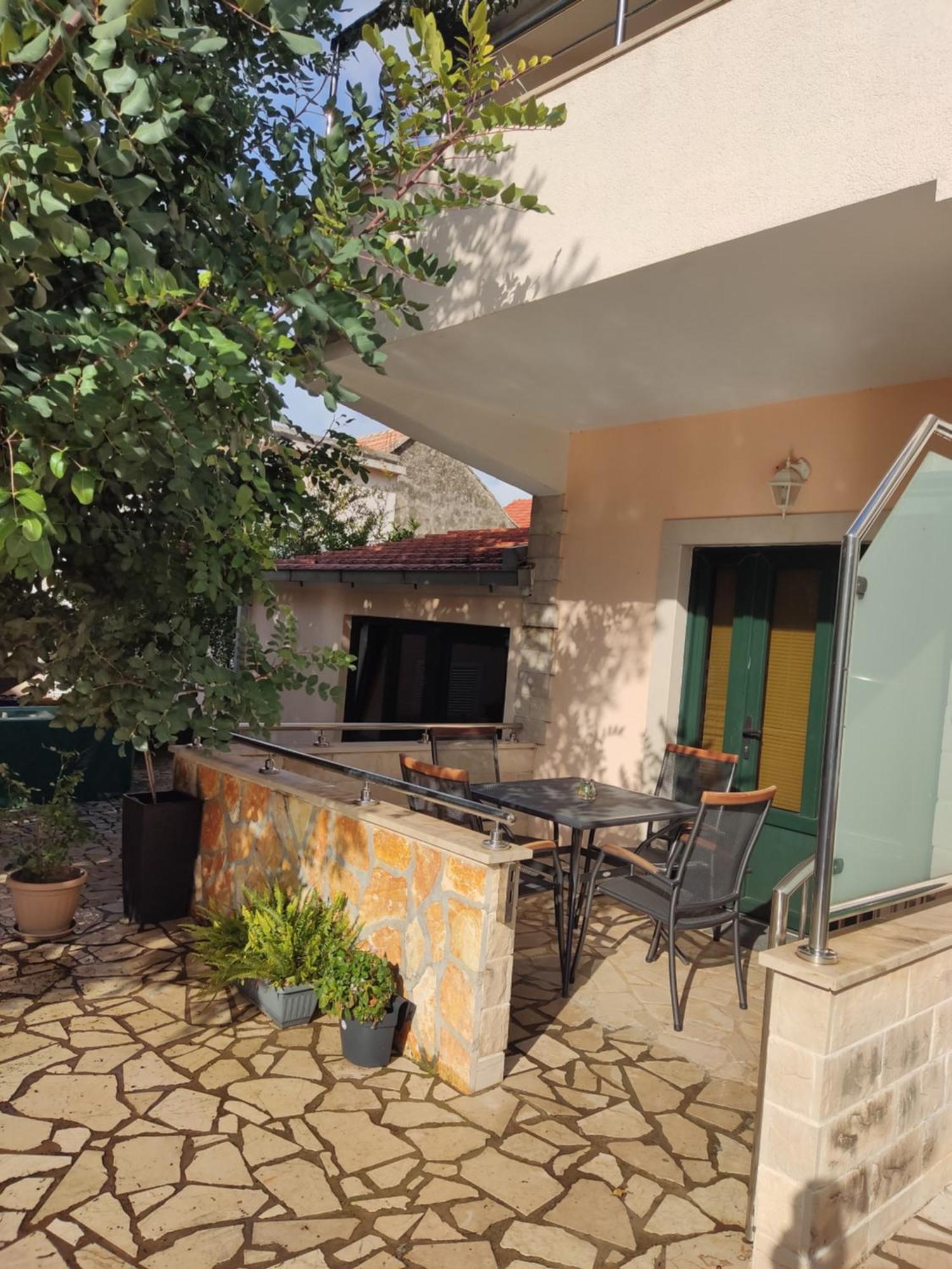 Apartments Ivana โลวิสเต ภายนอก รูปภาพ