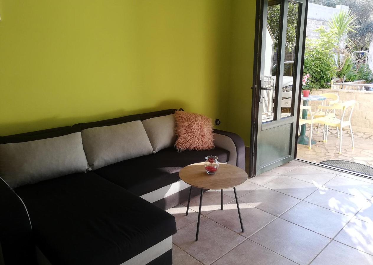 Apartments Ivana โลวิสเต ภายนอก รูปภาพ